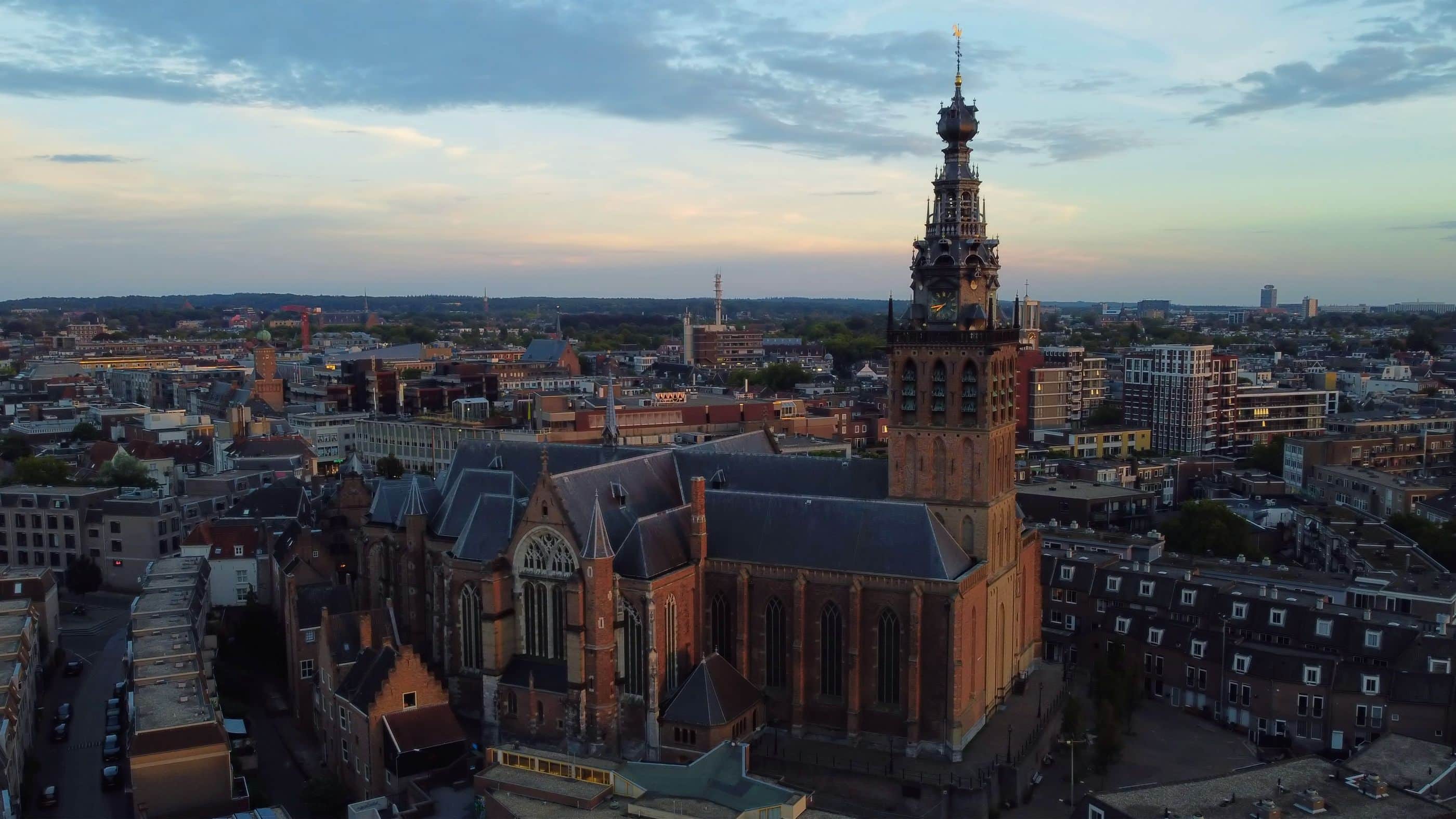 Nijmegen met de Stevenskerk